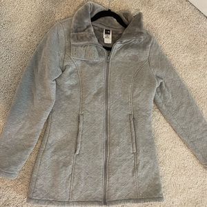 Women’s north face zip up quilted jacket with fur lining